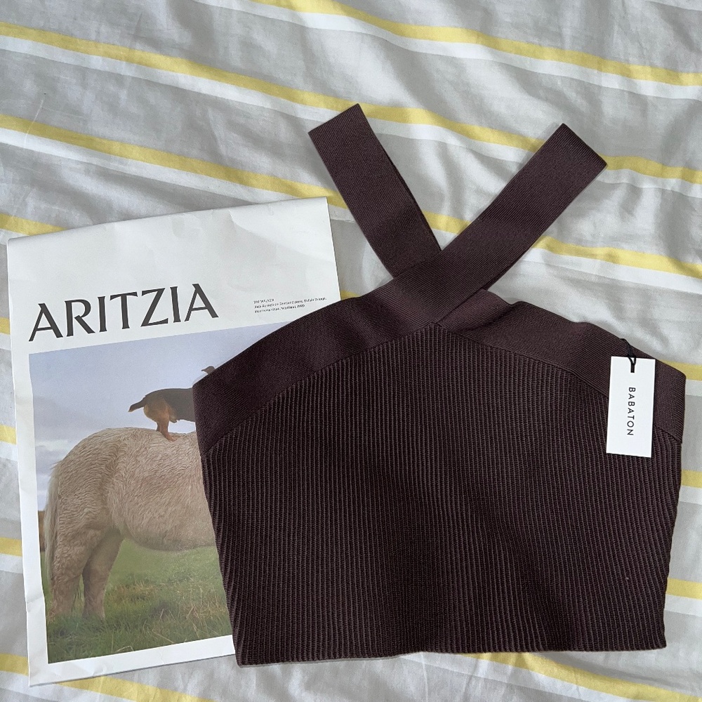 Aritzia Babaton Sculpt Knit Criss Cross Cropped Tank